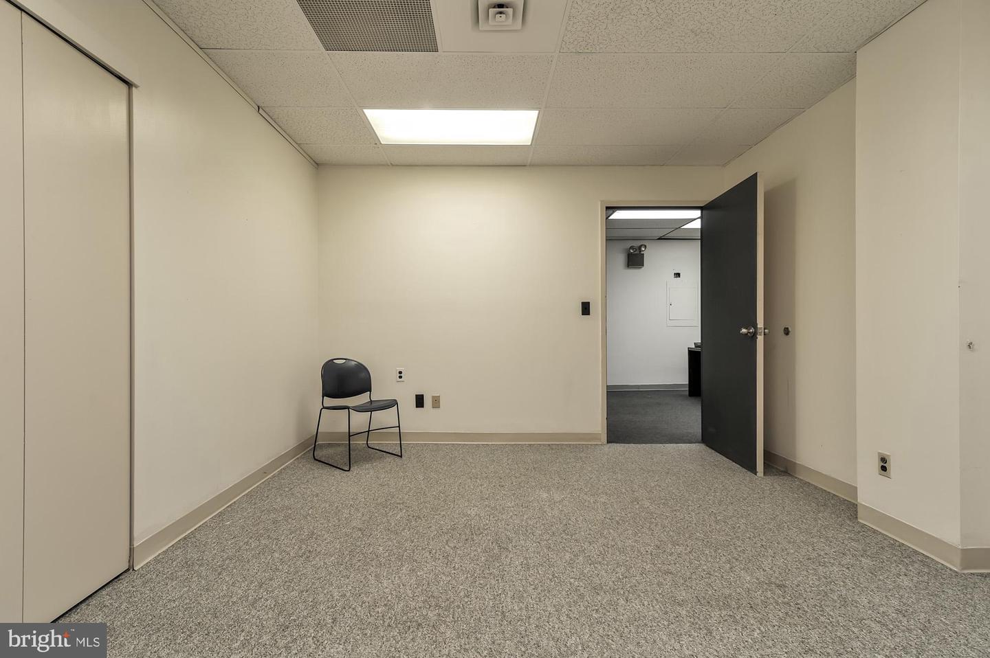 715 N King St Property Photo 16