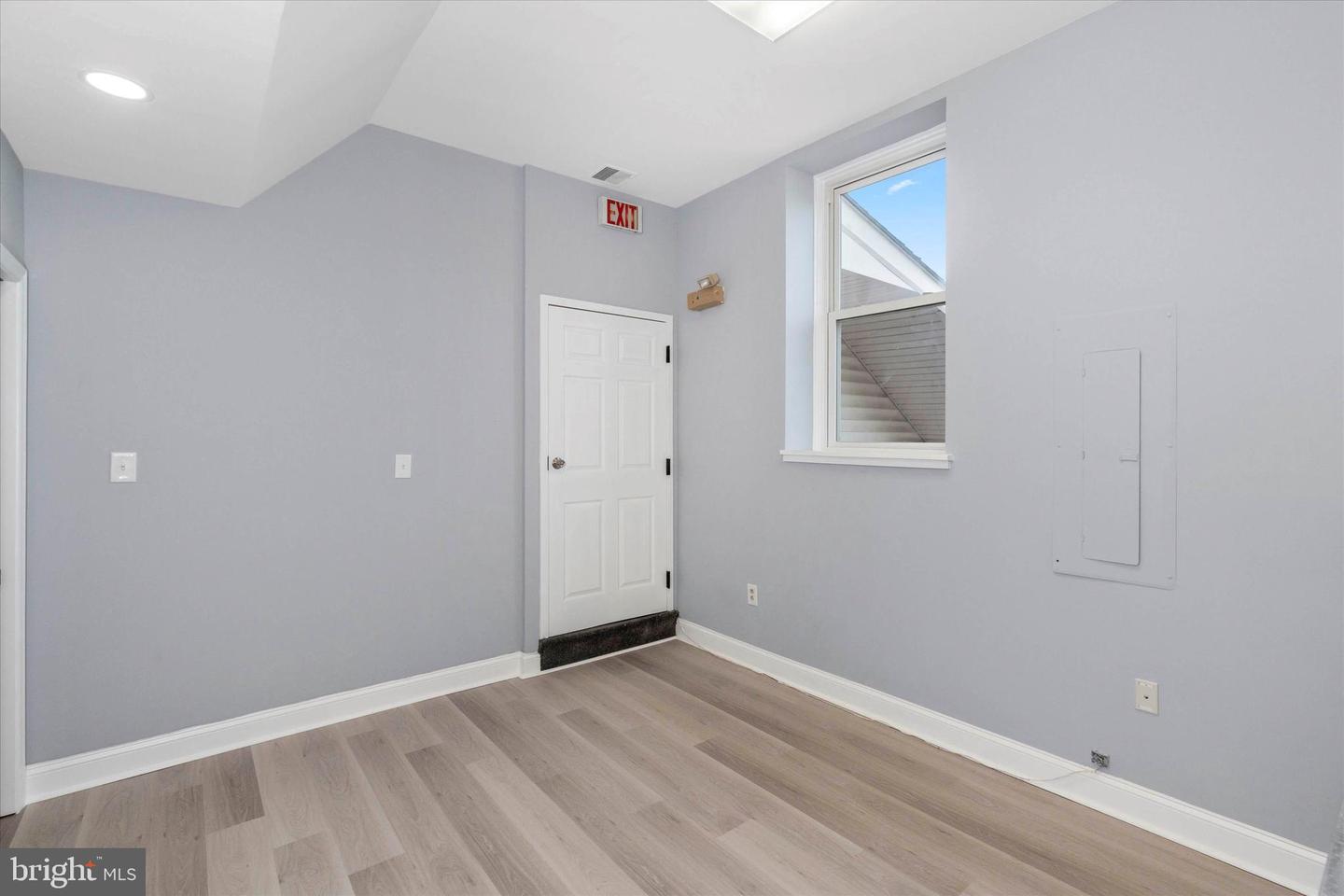 1815-unit W Thirteenth St #2 Property Photo 12