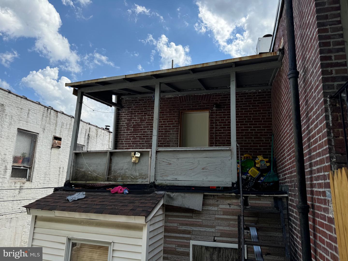 1717 W 4th St Property Photo 16