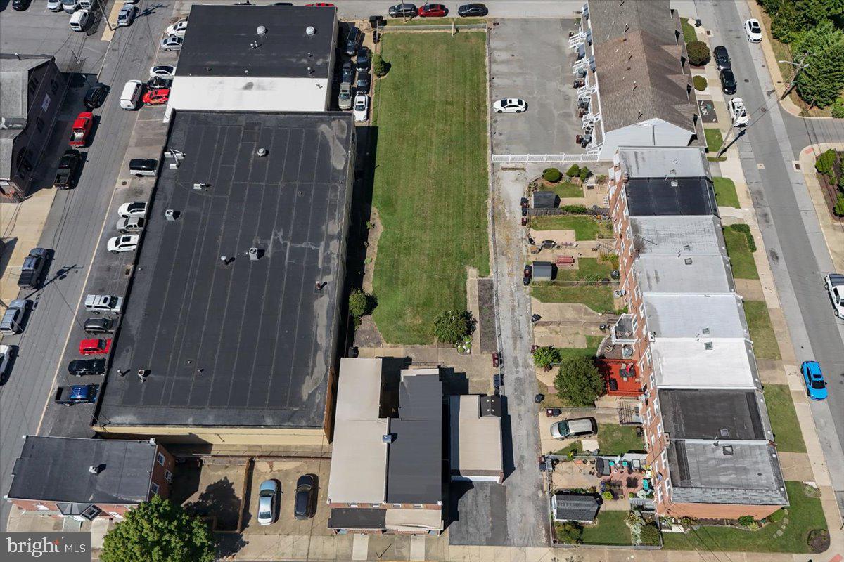 605 Hawley St Property Photo 7