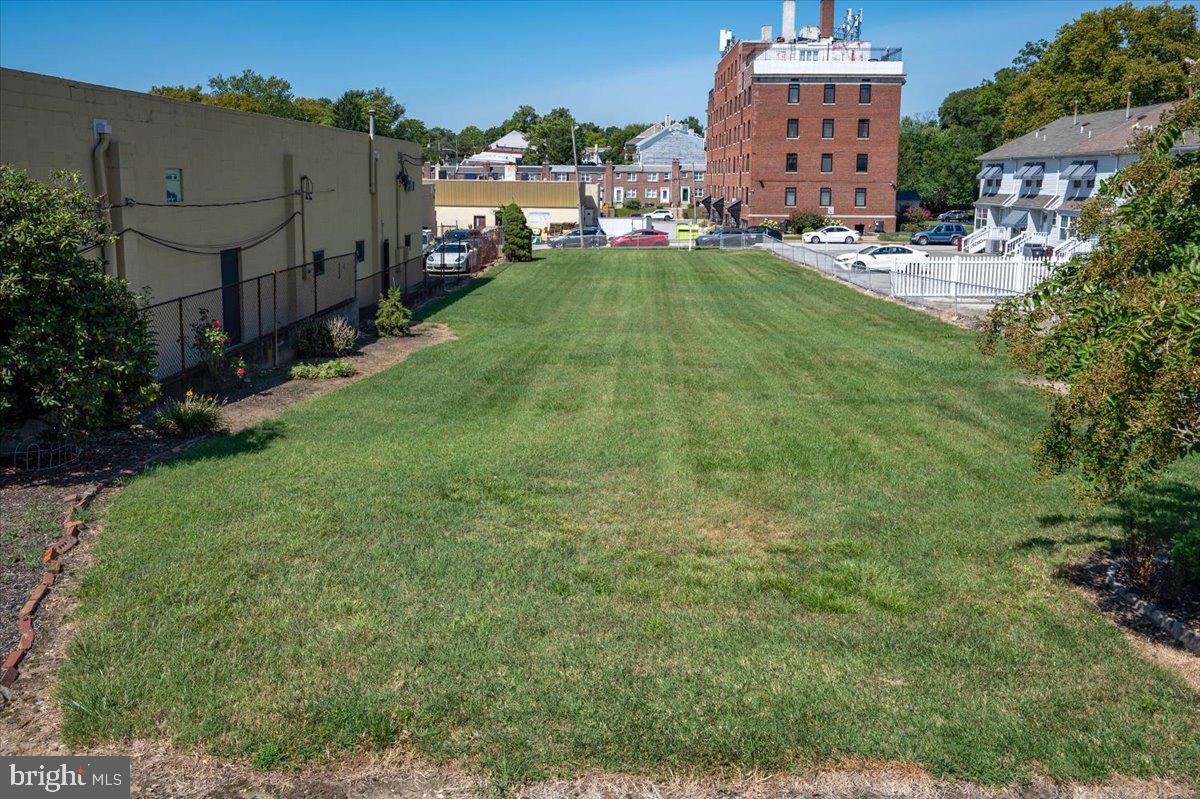 603 Hawley St Property Photo 6
