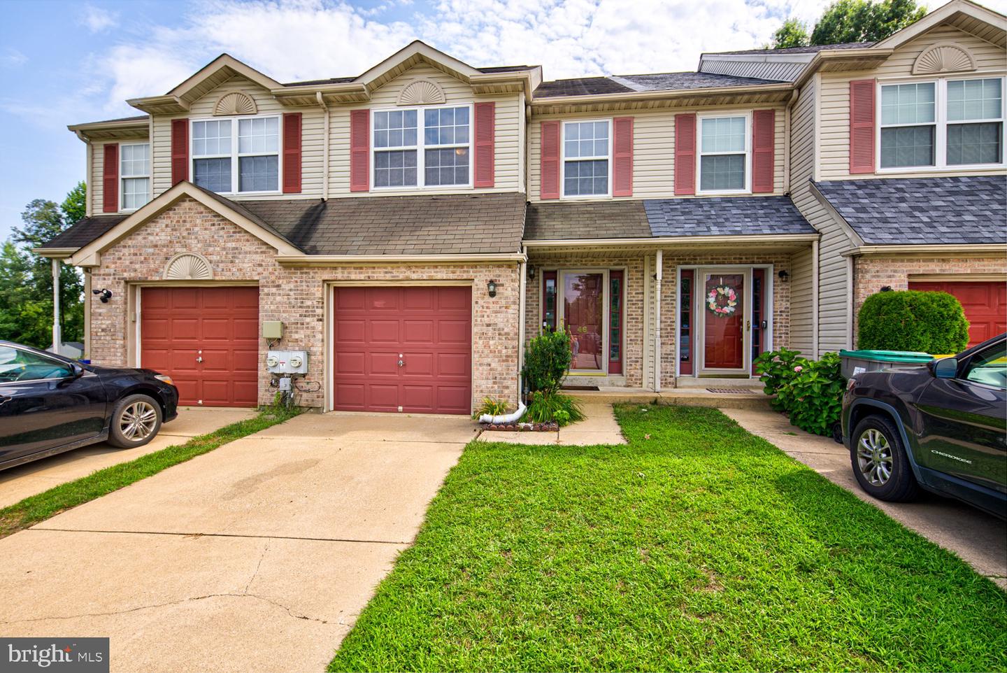 46 Woodcrest Ct Property Photo 1