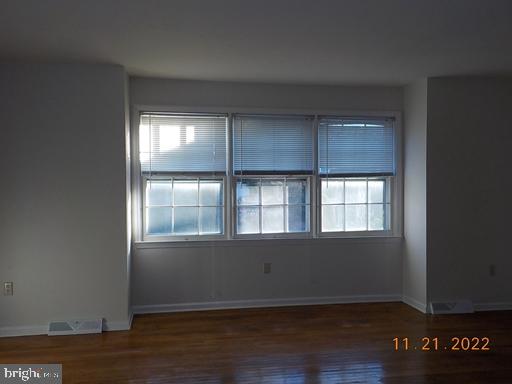 912 Pickett Ln Property Photo 3