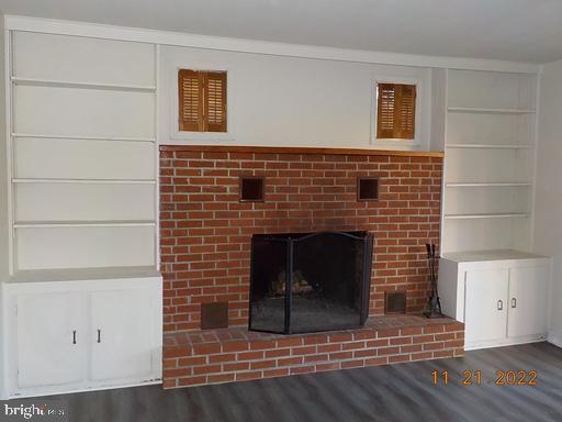 912 Pickett Ln Property Photo 7