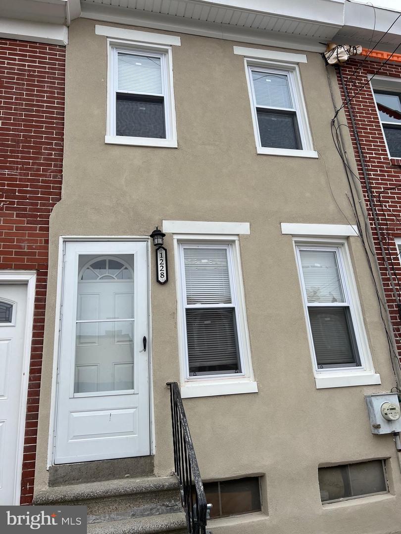 1228 Chestnut St Property Photo 1