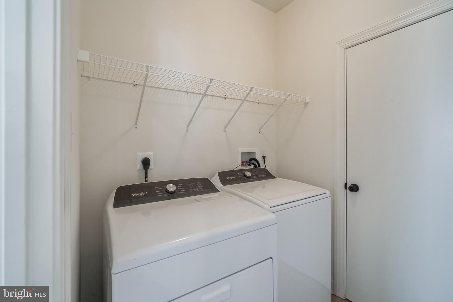 848 Saw Mill Rd #b Property Photo 24