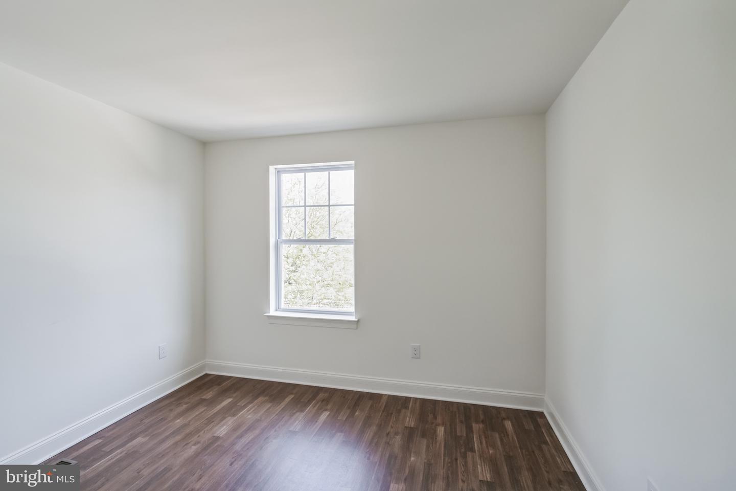 848 Saw Mill Rd #b Property Photo 25