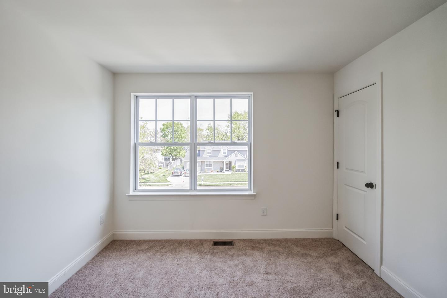 848 Saw Mill Rd #b Property Photo 28