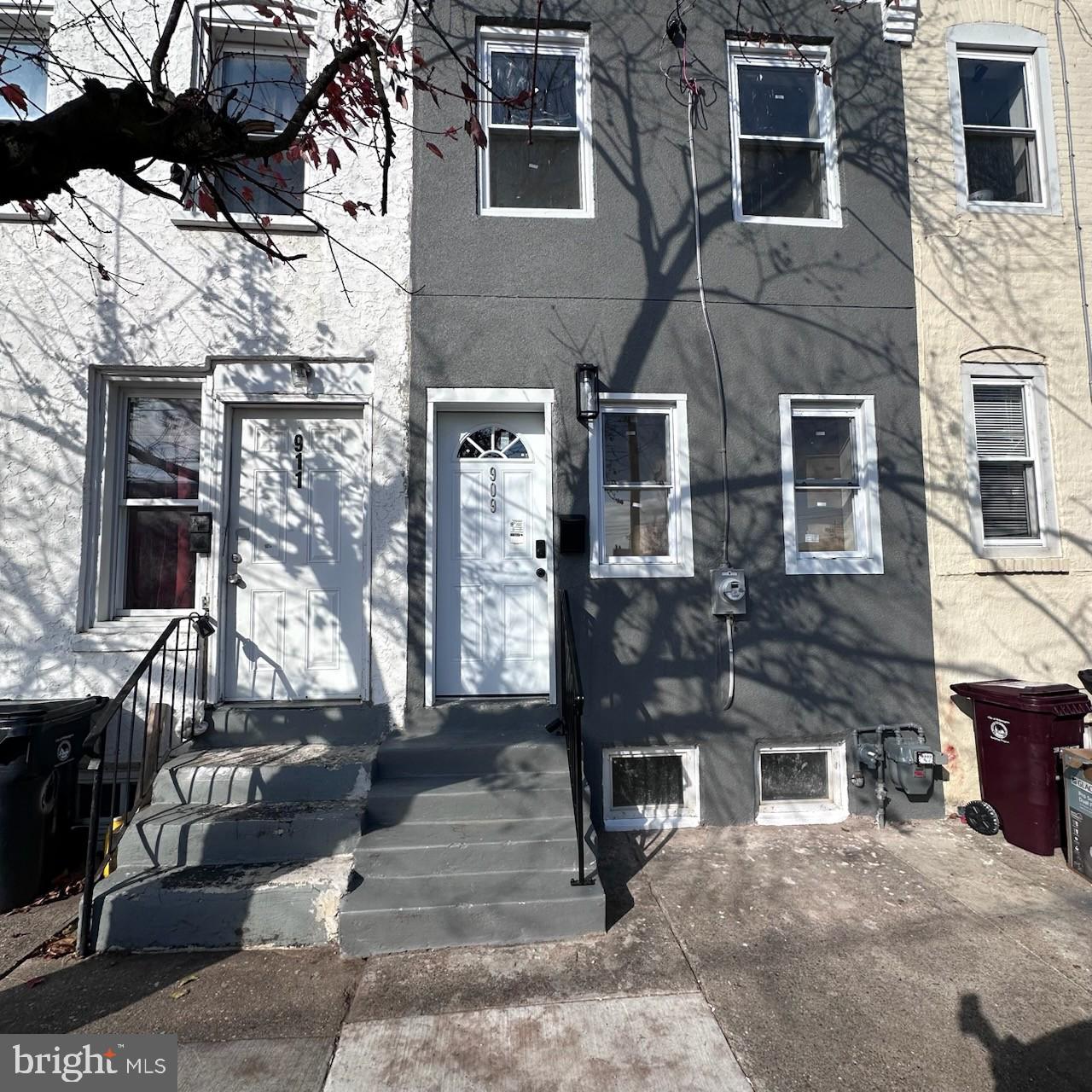 909 Coleman St Property Photo 1