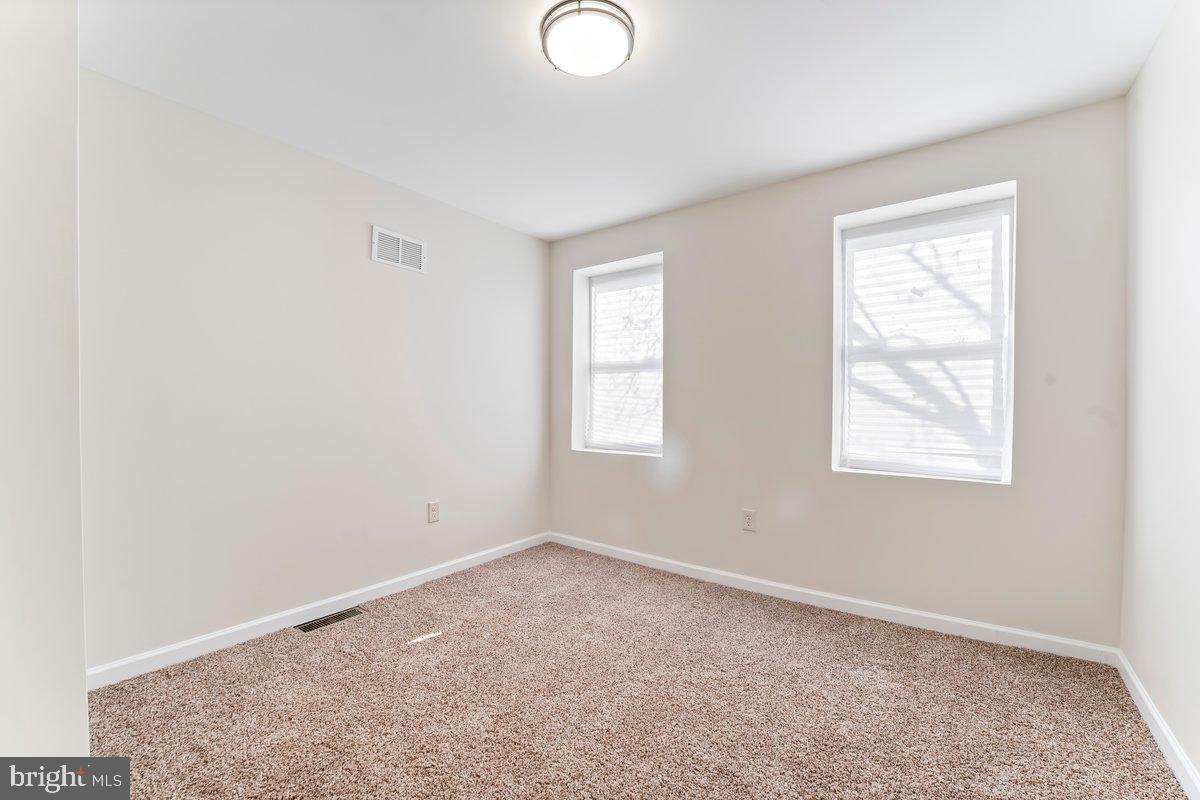 909 Coleman St Property Photo 22