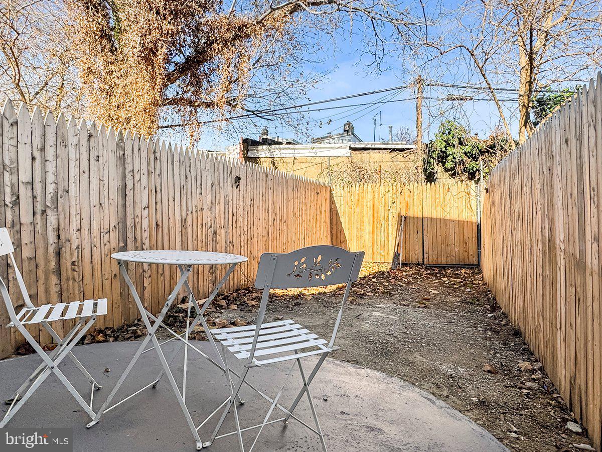 909 Coleman St Property Photo 27