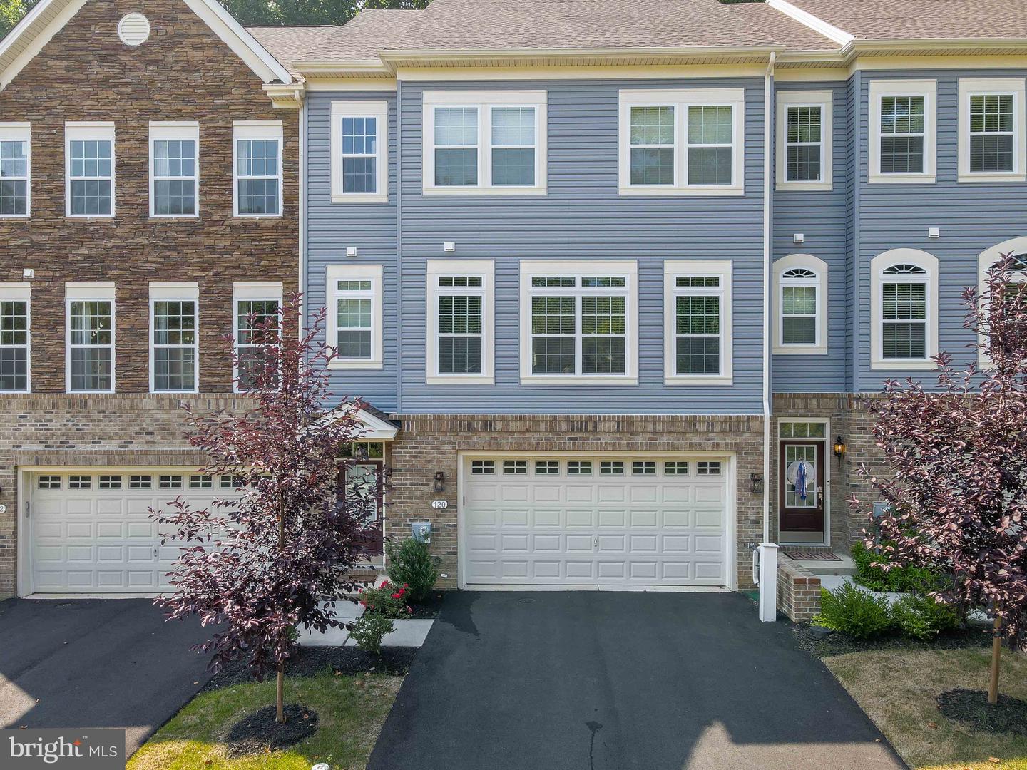 120 Westhampton Dr Property Photo