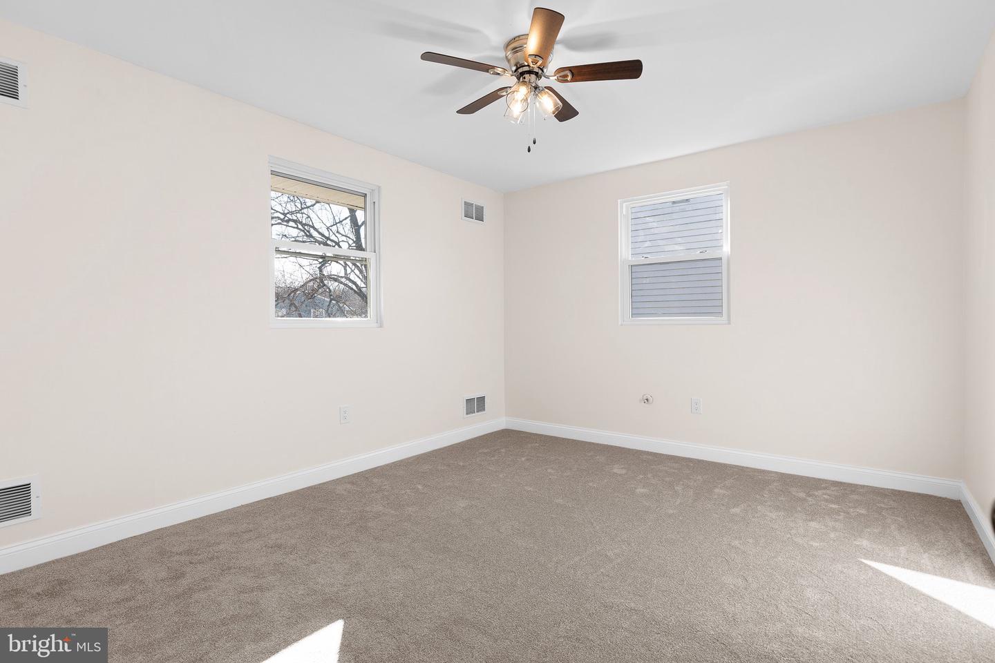22 Noble Ct Property Photo 18