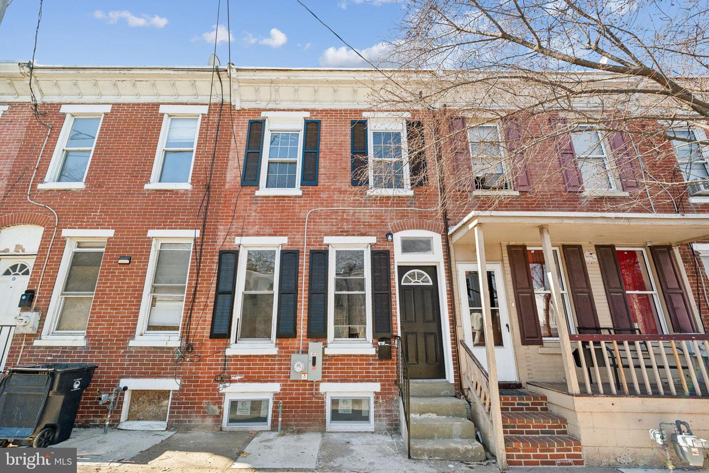 1025 N Pine St Property Photo