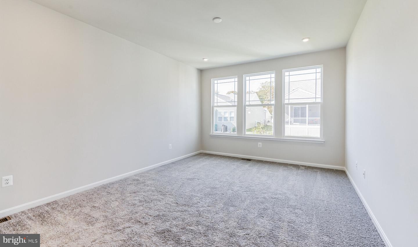 17 Golden Raintree Ct Property Photo 11