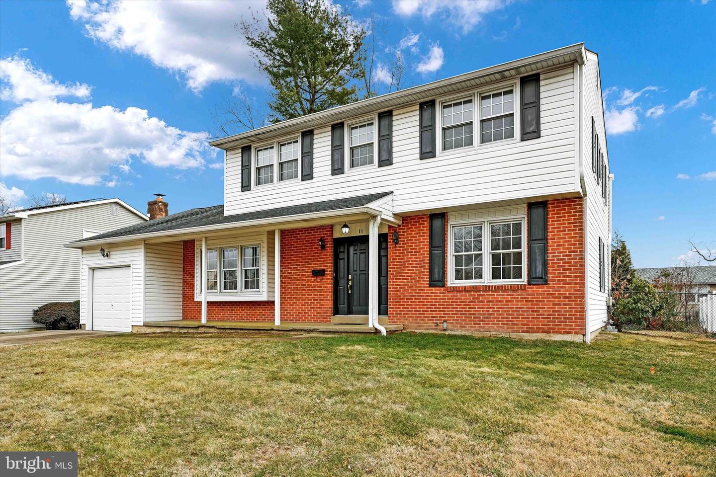 11 FANWOOD DR Property Photo 1