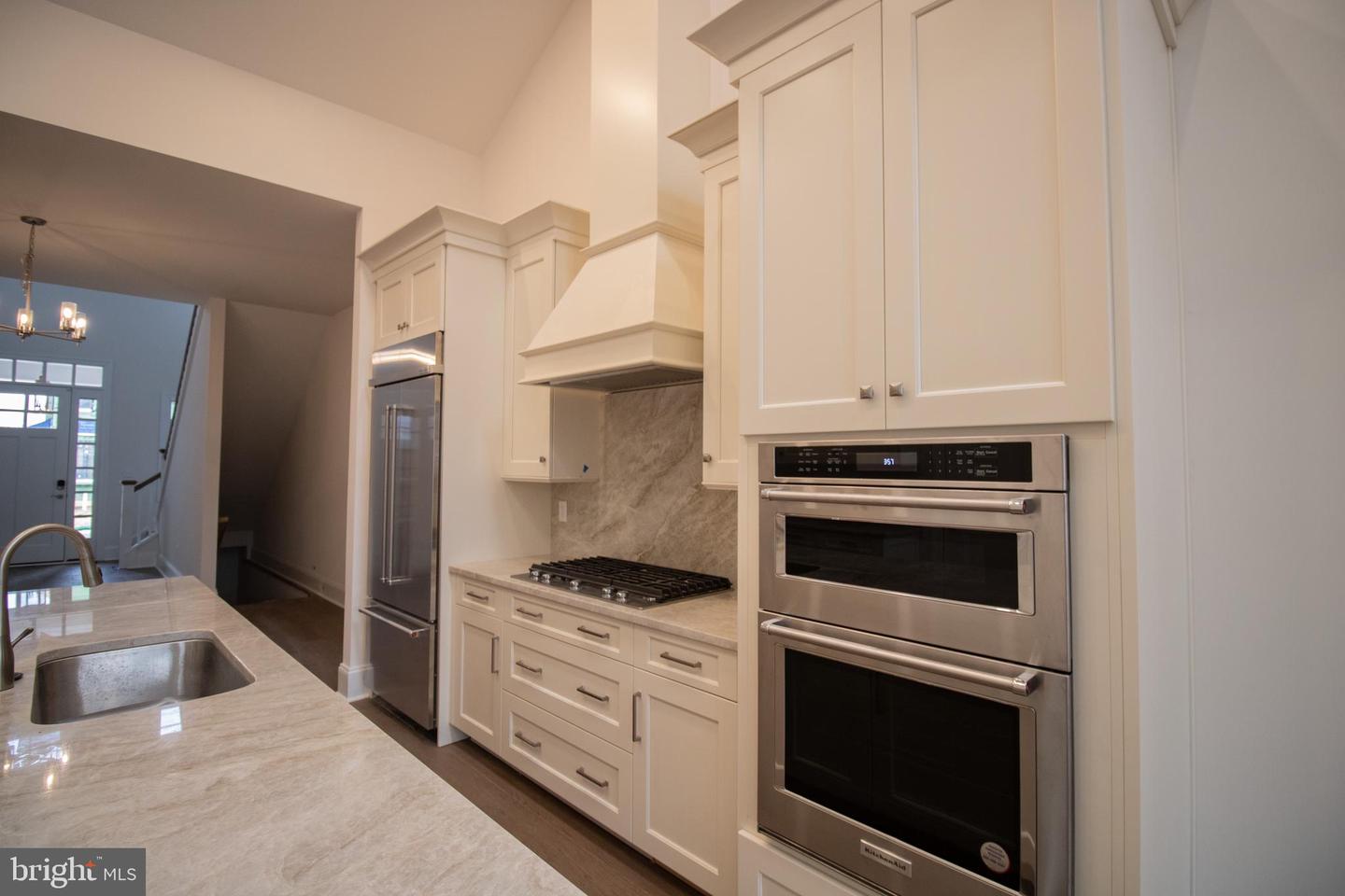 1108 Invermere Rd Property Photo 1