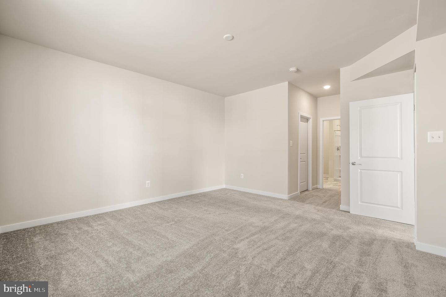 2707 Tea Tree Ln Property Photo 13