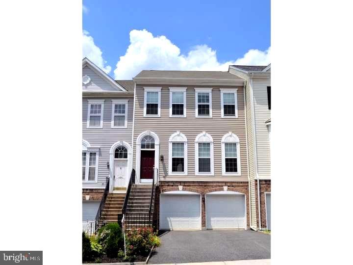 818 W Boxborough Dr Property Photo
