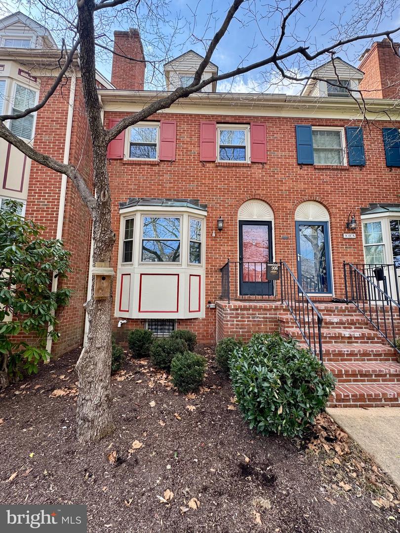 906 Lovering Ave Property Photo