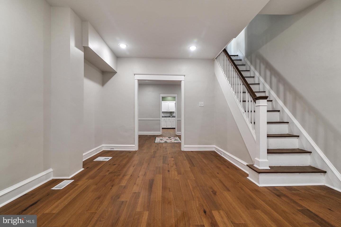 2401 Lamotte St Property Photo