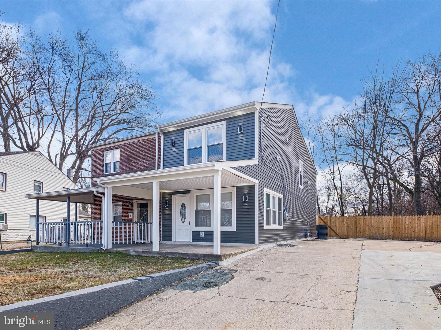111 Ryan Ave Property Photo
