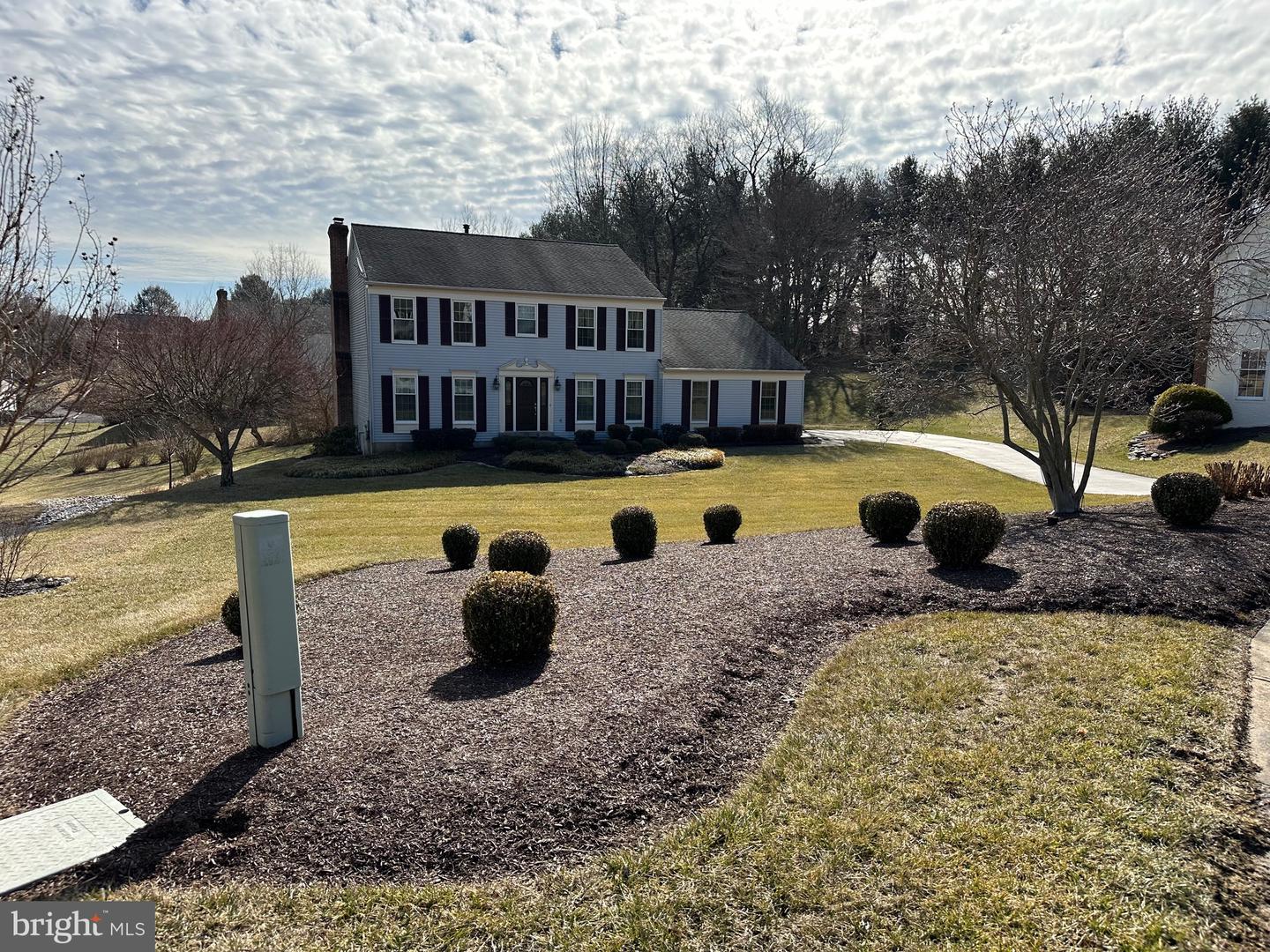 6 Spencer Ln Property Photo