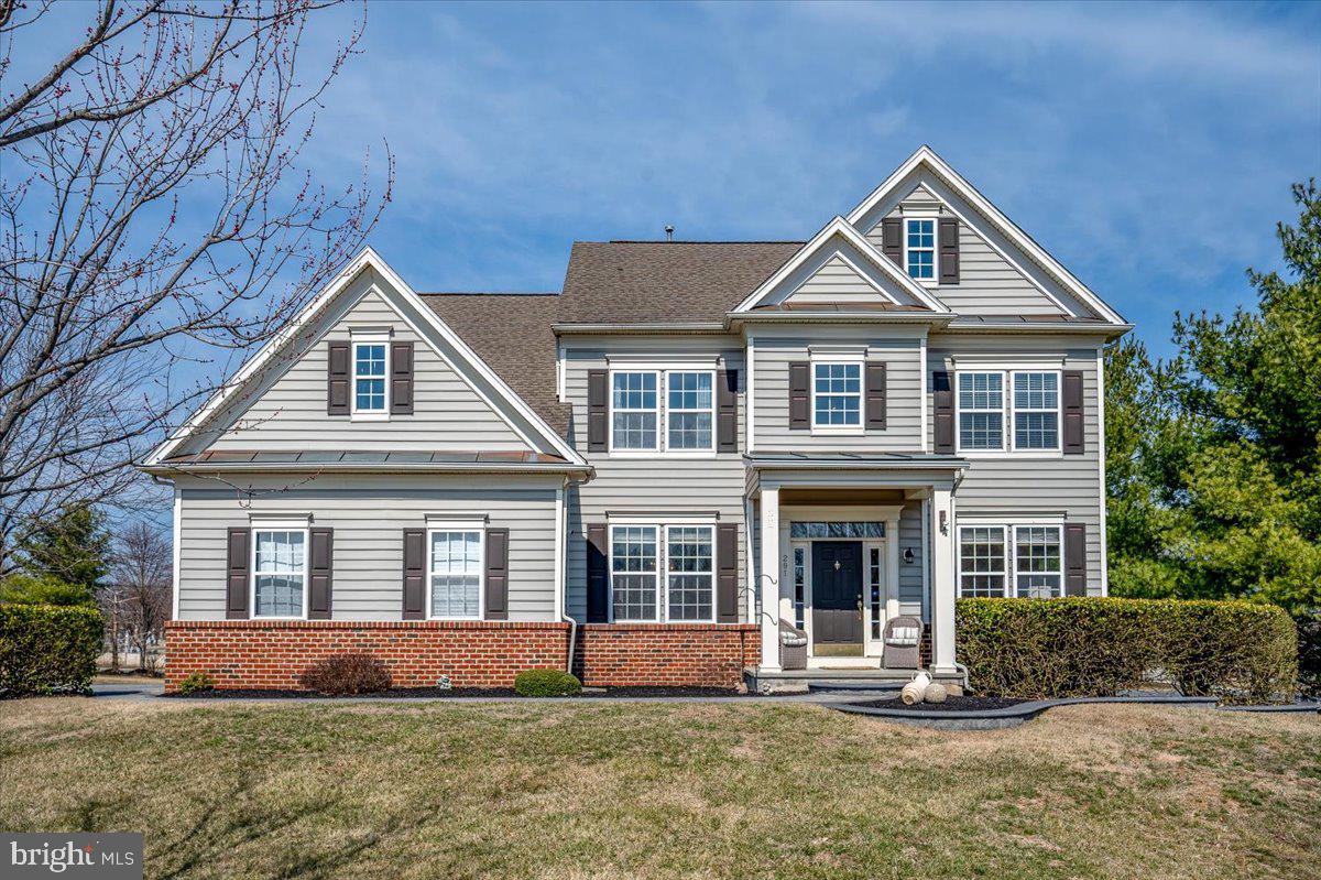 201 Glenshane Pass Property Photo