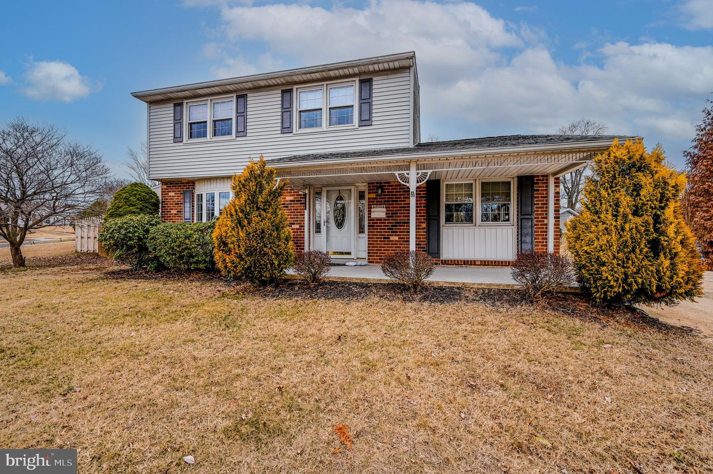 60 Skyline Dr Property Photo