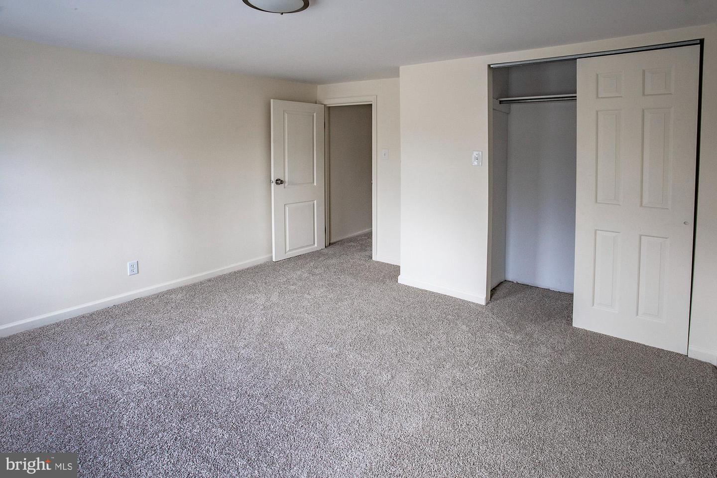 1010 Clayton Property Photo 9