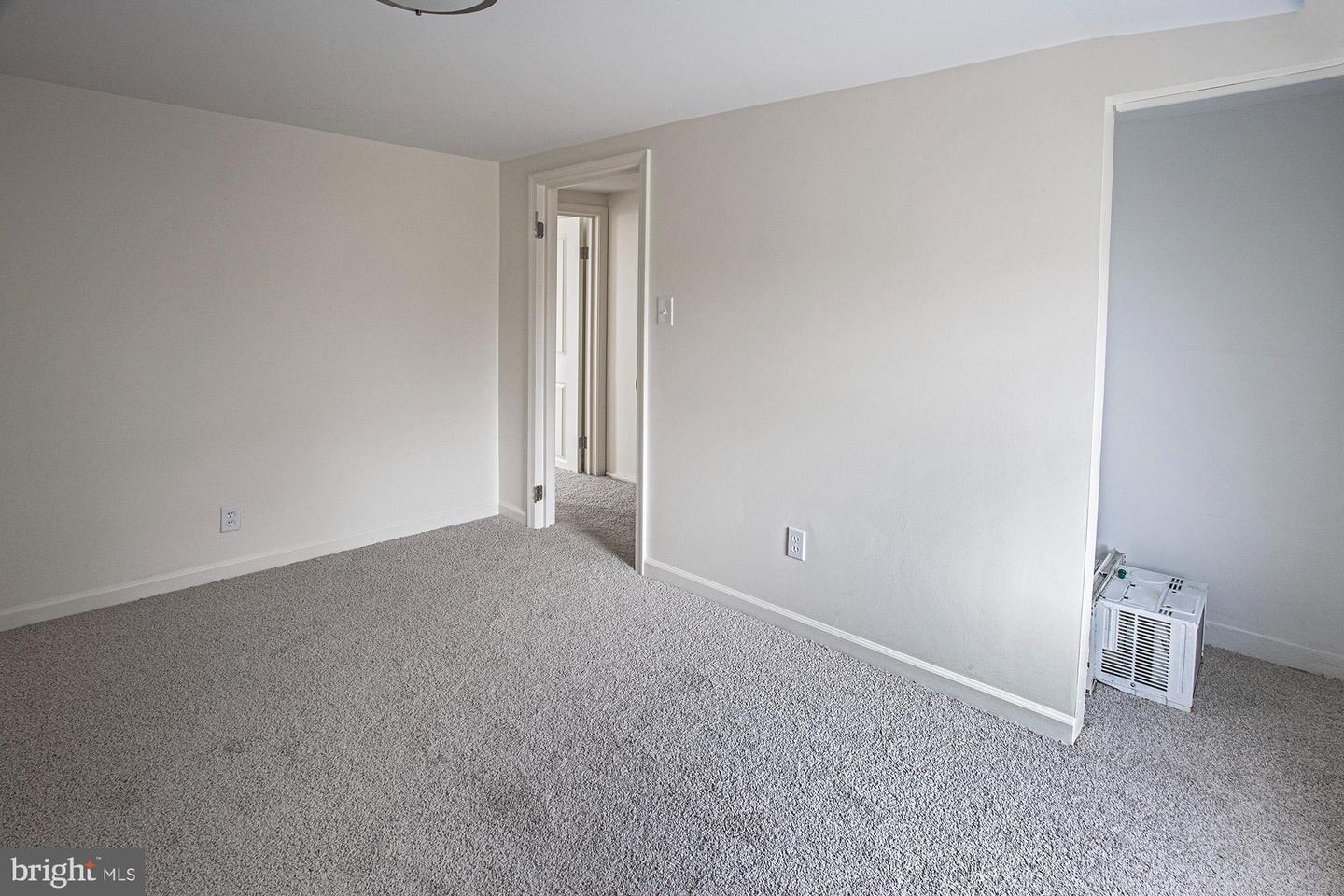 1010 Clayton Property Photo 11