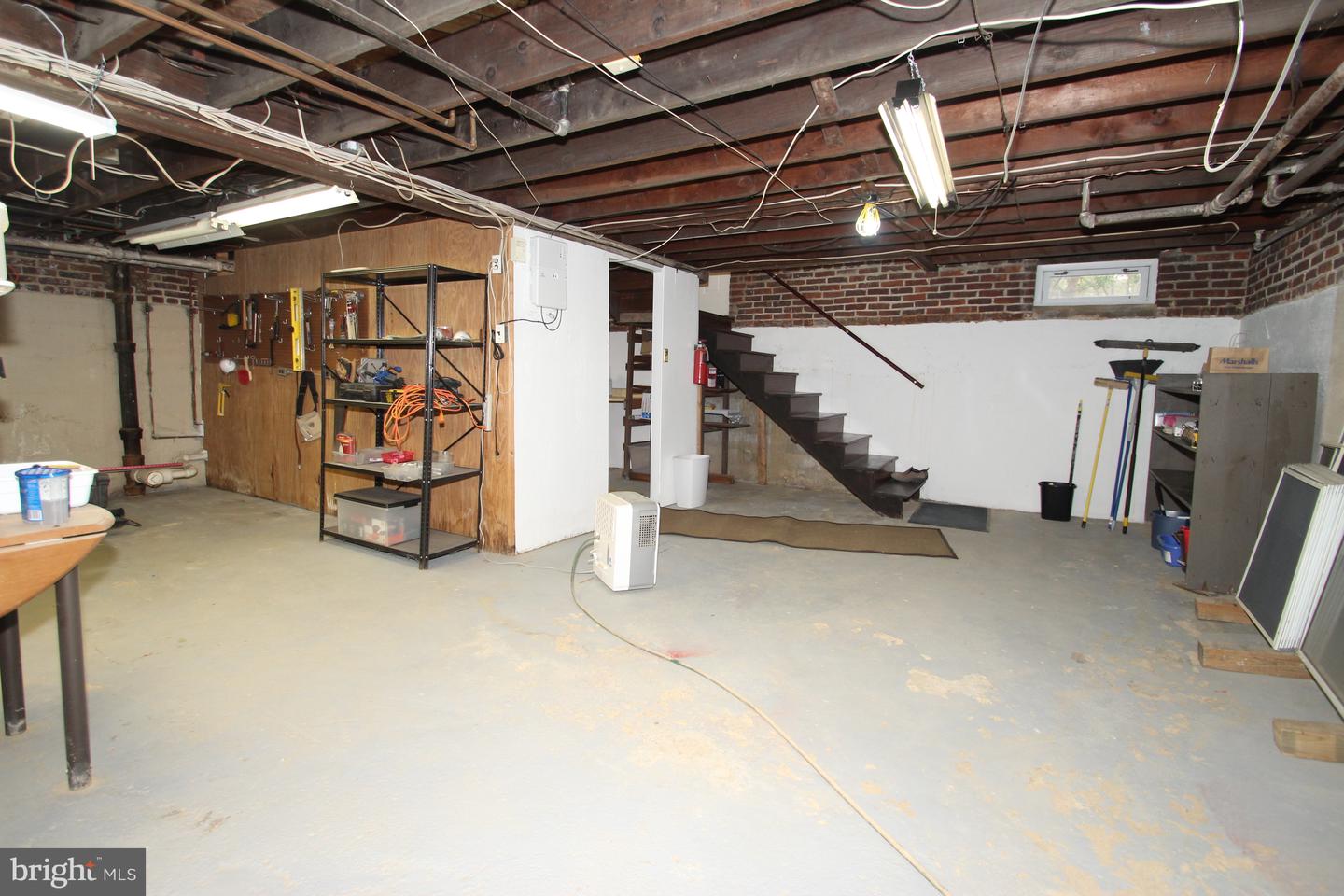 67 Kells Ave Property Photo 12