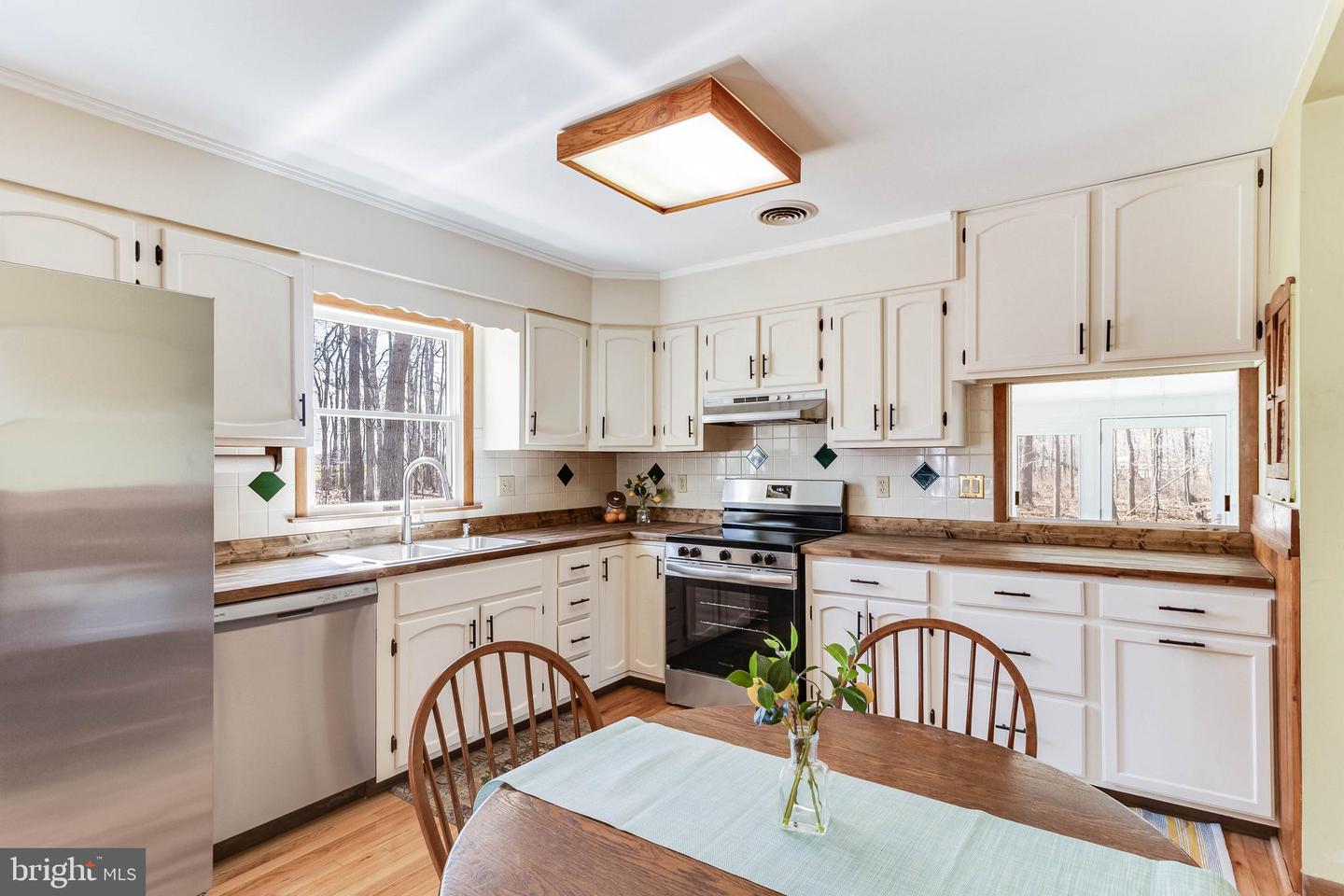 1966 Vandyke Greenspring Rd Property Photo 9