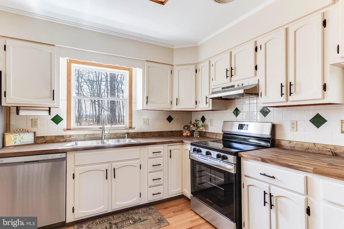 1966 Vandyke Greenspring Rd Property Photo 11