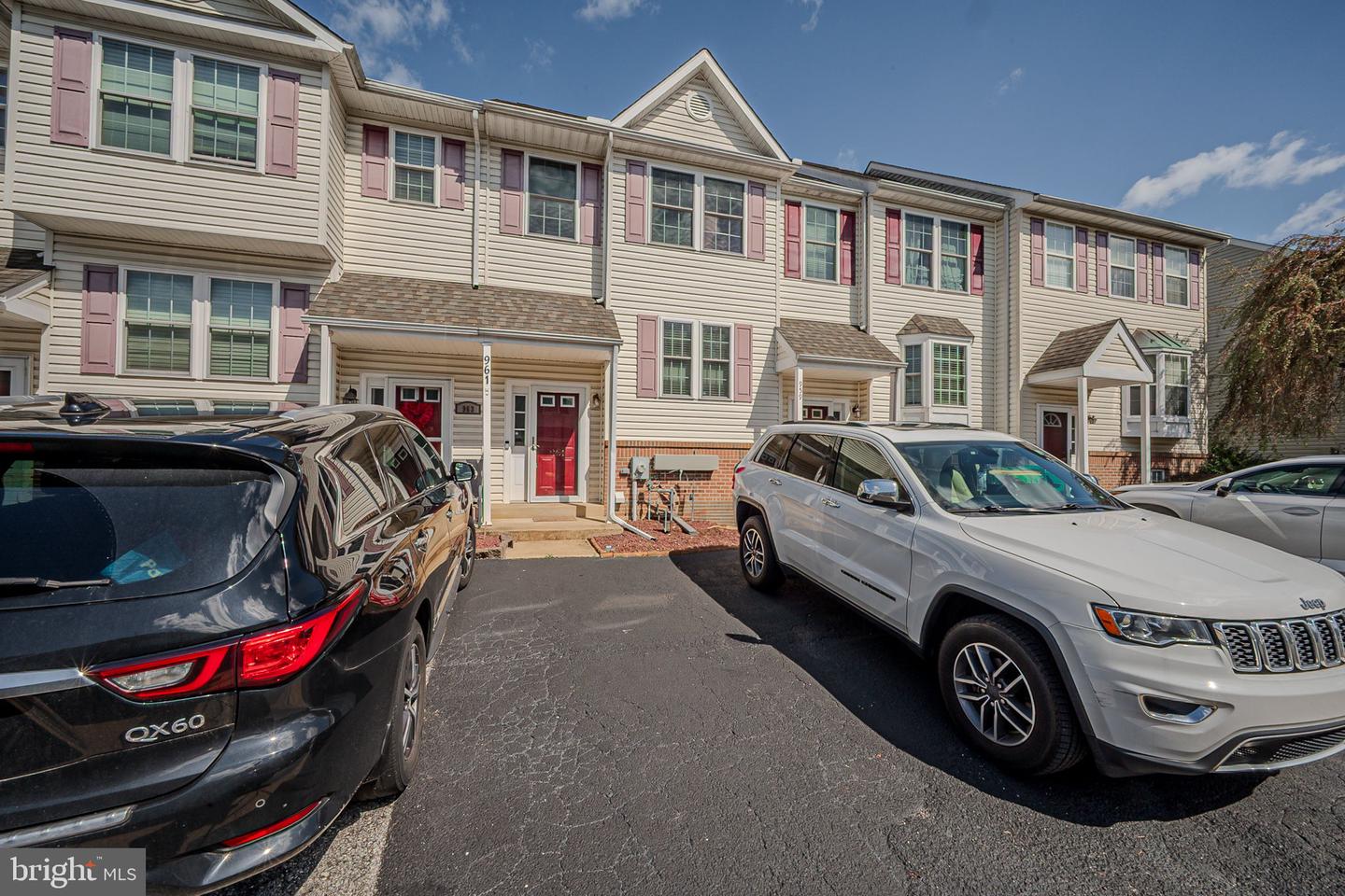 961 Rue Madora Property Photo