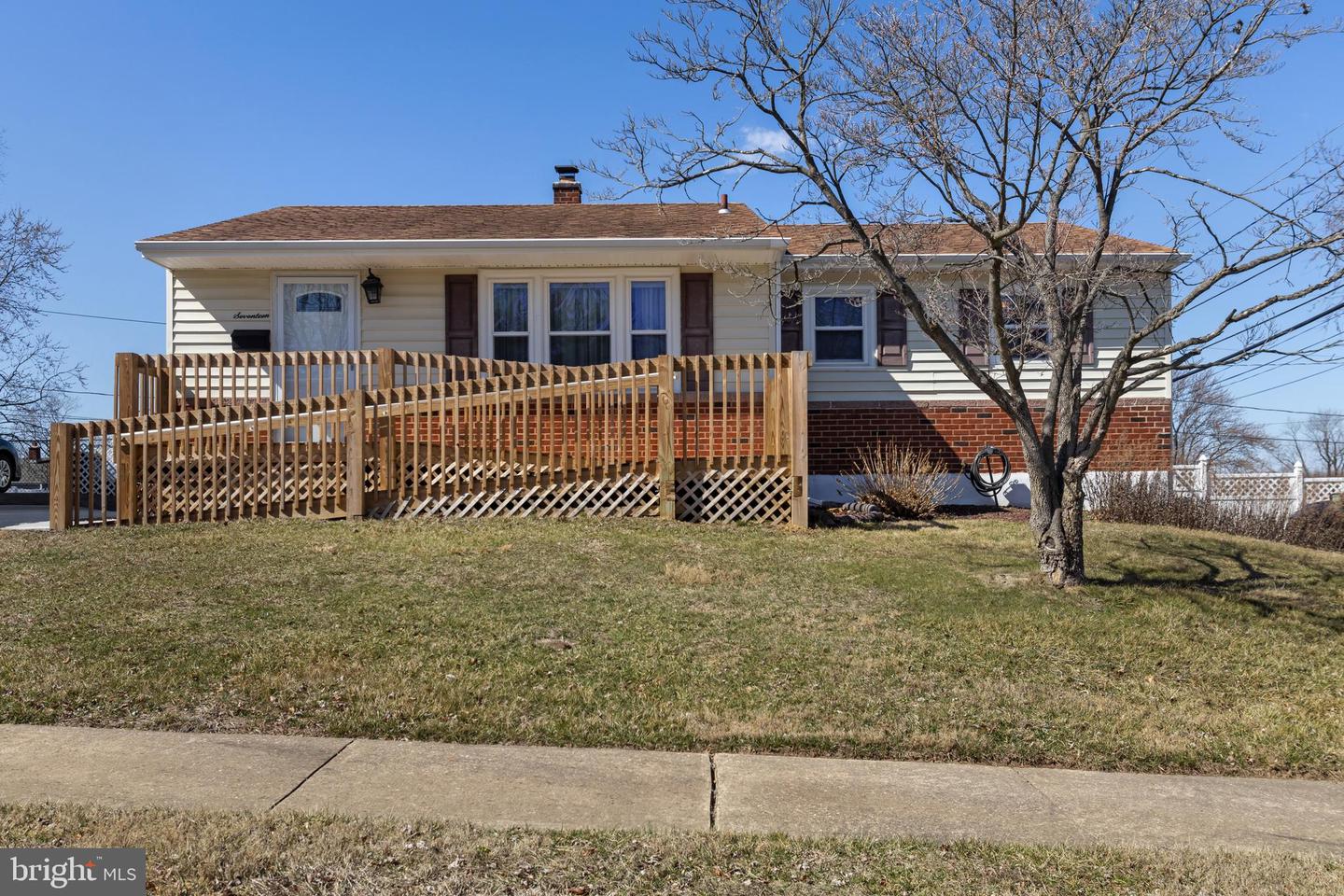 17 Dryden Rd Property Photo