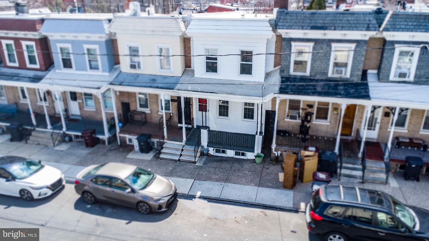 1210 Elm St Property Photo 5