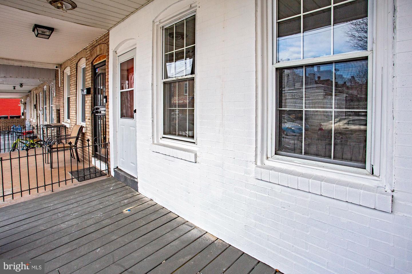 1210 Elm St Property Photo 6