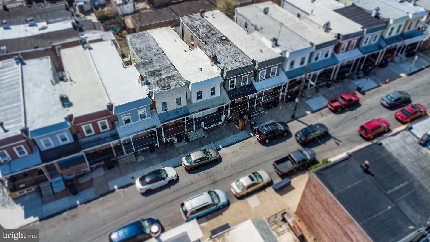 1210 Elm St Property Photo 8