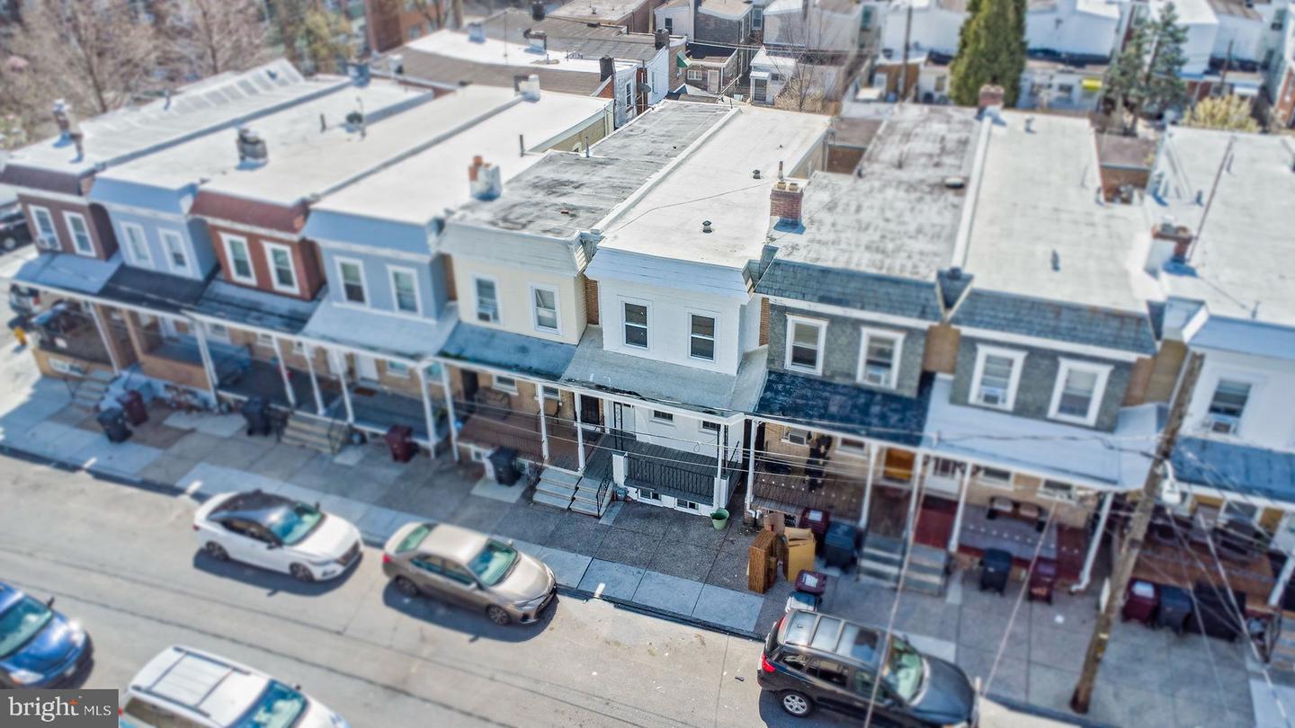 1210 Elm St Property Photo 9