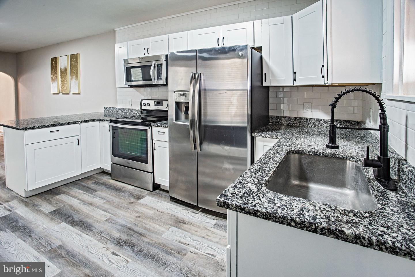 1210 Elm St Property Photo 22