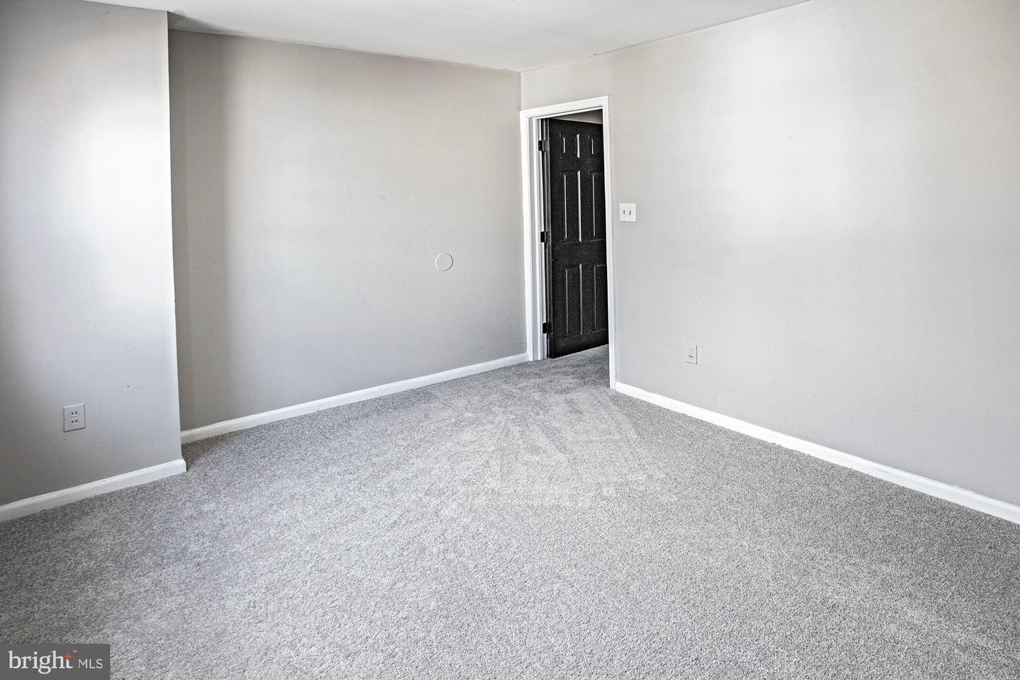 1210 Elm St Property Photo 28