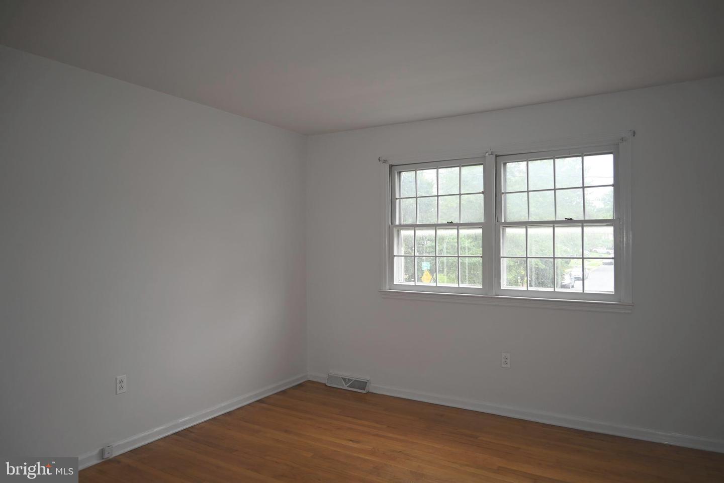 107 Anita Dr Property Photo 28