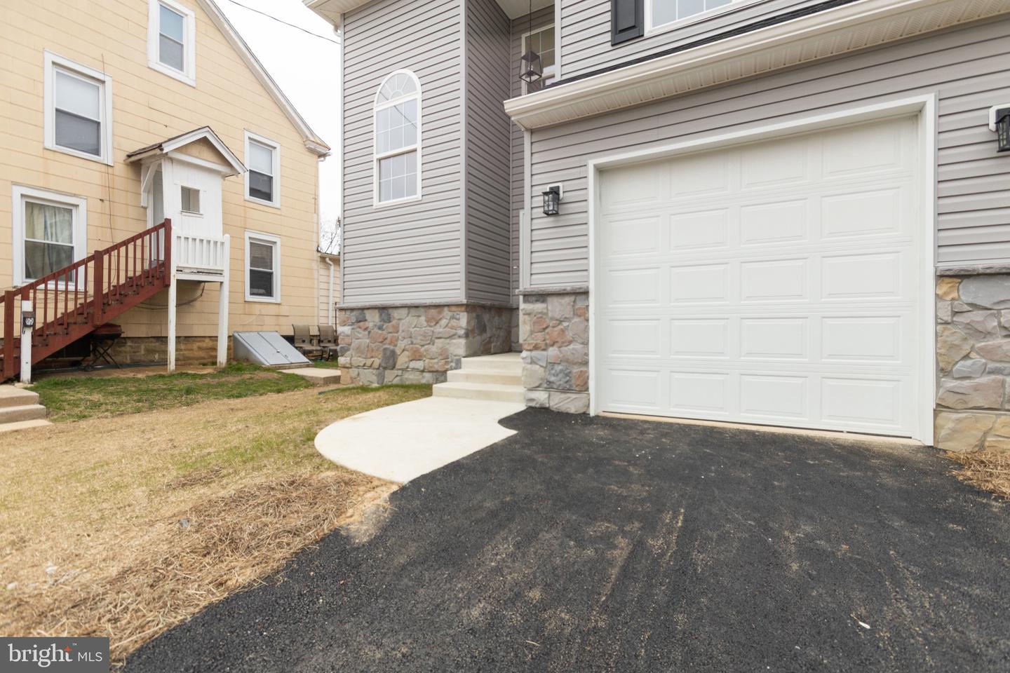 63 Norway Ave Property Photo 5
