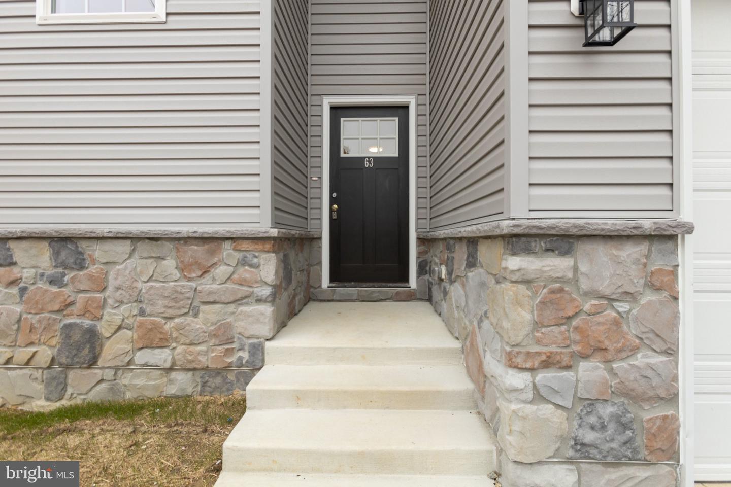 63 Norway Ave Property Photo 6