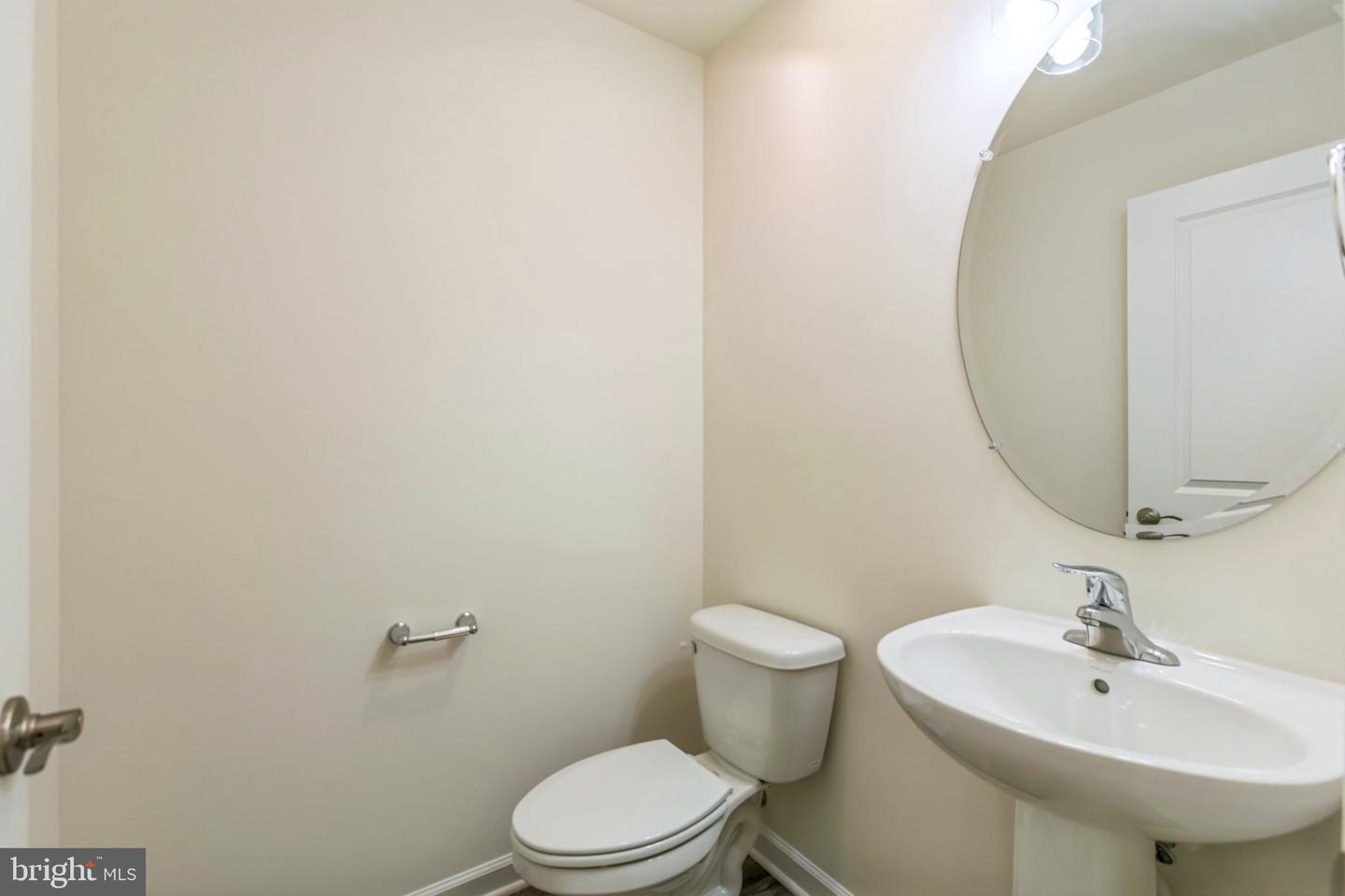 63 Norway Ave Property Photo 26