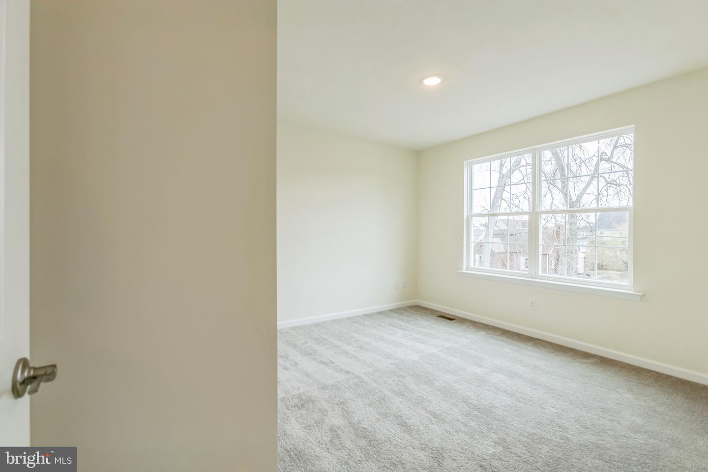 63 Norway Ave Property Photo 28