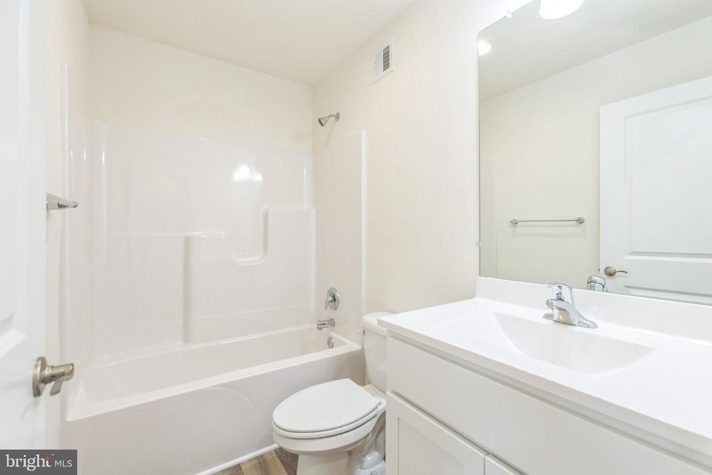 63 Norway Ave Property Photo 34