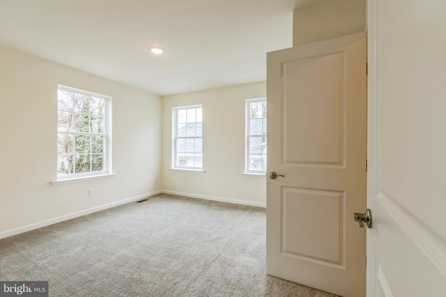 63 Norway Ave Property Photo 35