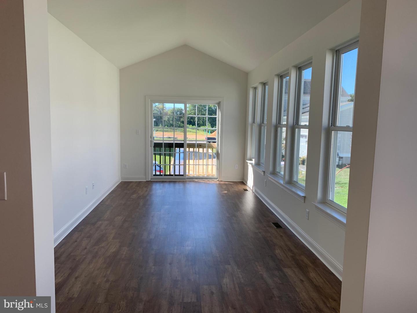 530 Wheelmen St #4 Alton Property Photo 18
